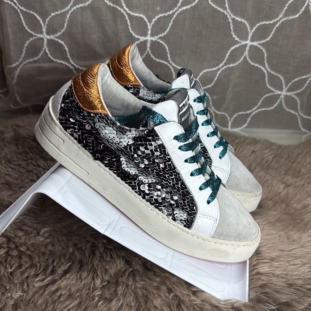 (E4) Meline Italy silver sequined leather sneakers, size 7 women. - Picture 3 of 13